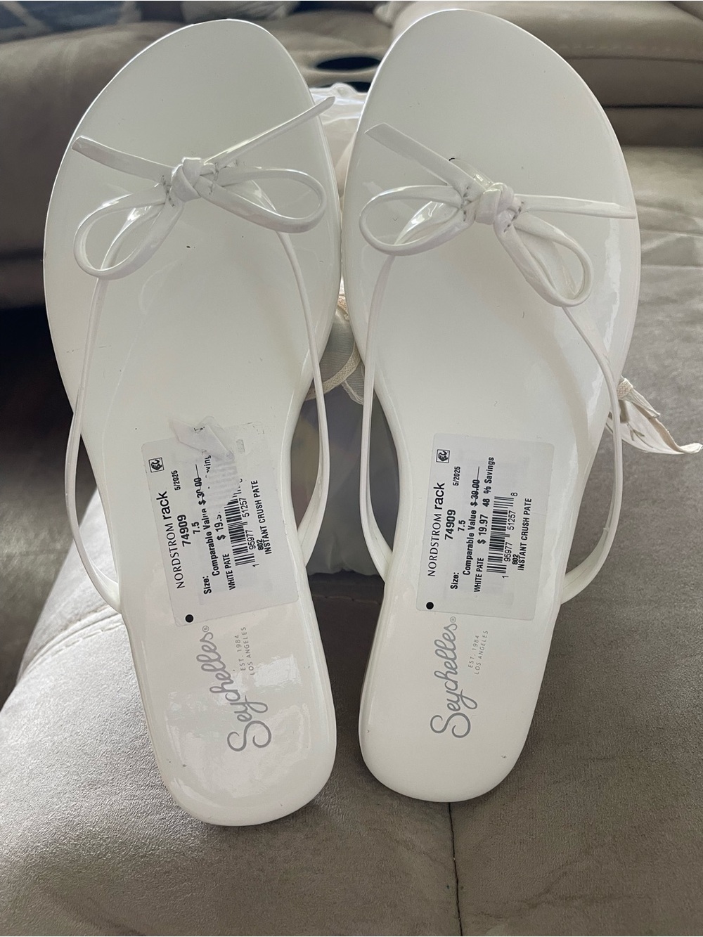 Seychelles White Bow T-Strap Flat Sandals